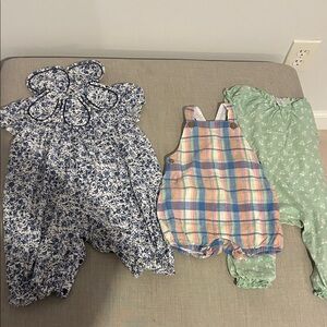 Floral and Plaid Baby Outfit Set, bundle of 3pcs!